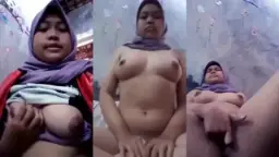 ABG Jilbab Pamer Susu Montok Colmek Video by PornTrex