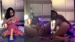 Bokep OnlyFans Natalia Cantik Menggoda Playing Dildo Video by RedTube