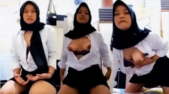 VCS Bareng Mahasiswi Ukhti Toge Sangean Video by SpankBang VCS Bareng Mahasiswi Ukhti Toge Sangean Video by SpankBang