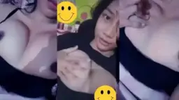 Putri VCS Remas Toket Video by xNxx