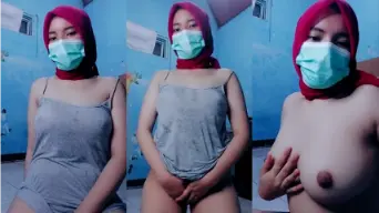 ABG 19Yo Jilbab Merah Joget Binal Video by YourPorn